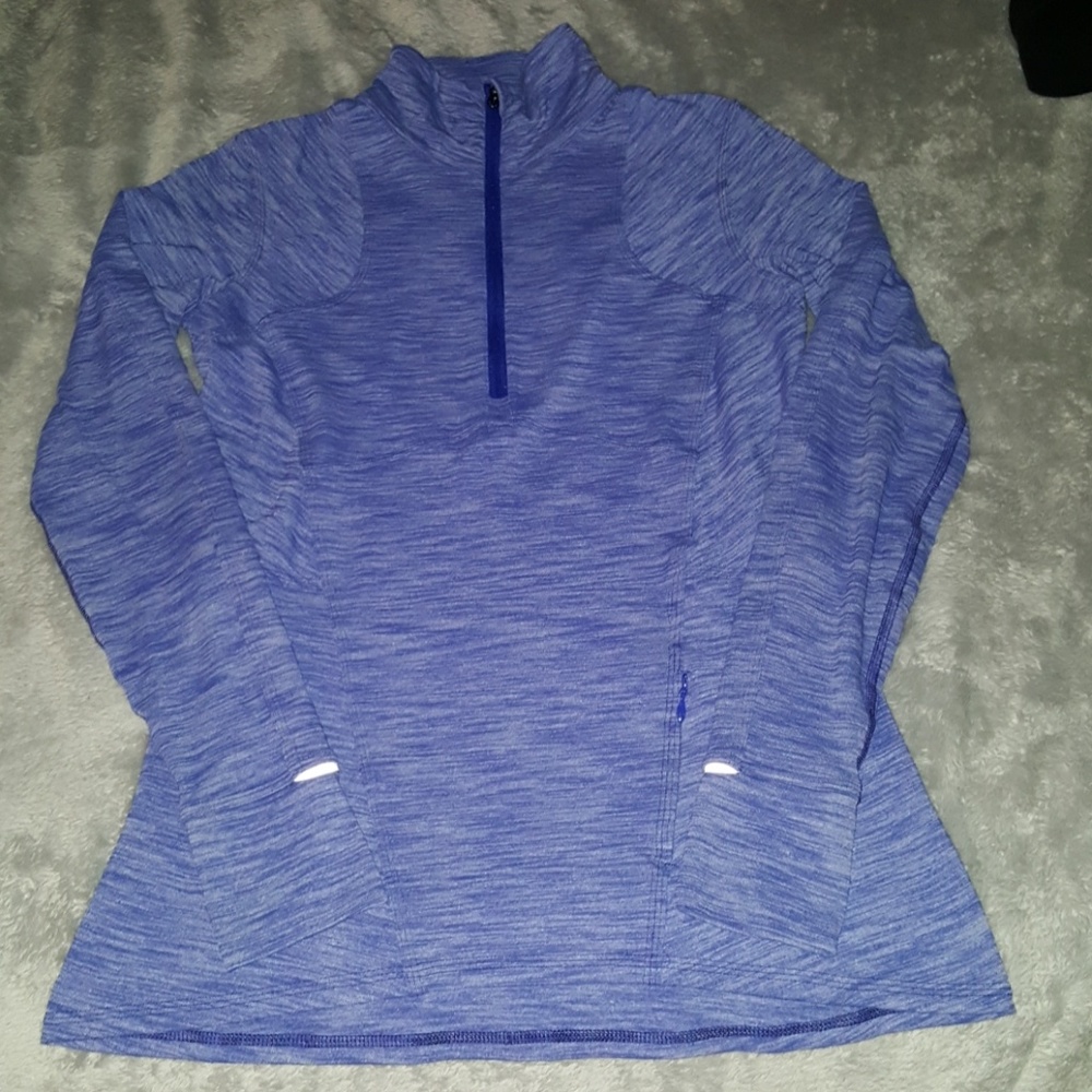 Gorgeous Lululemon top.